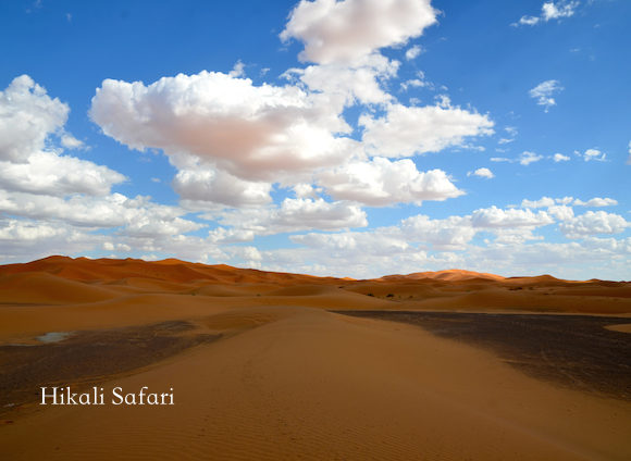 モロッコ、サハラ砂漠のメルズーガ